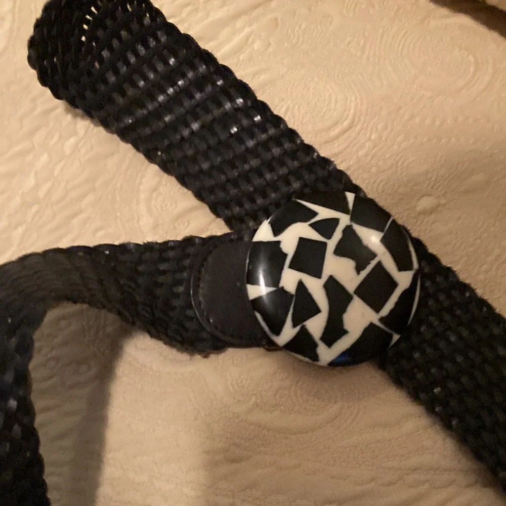 Chico’s Black & White Mosaic Round  Buckle Braided Leather Belt